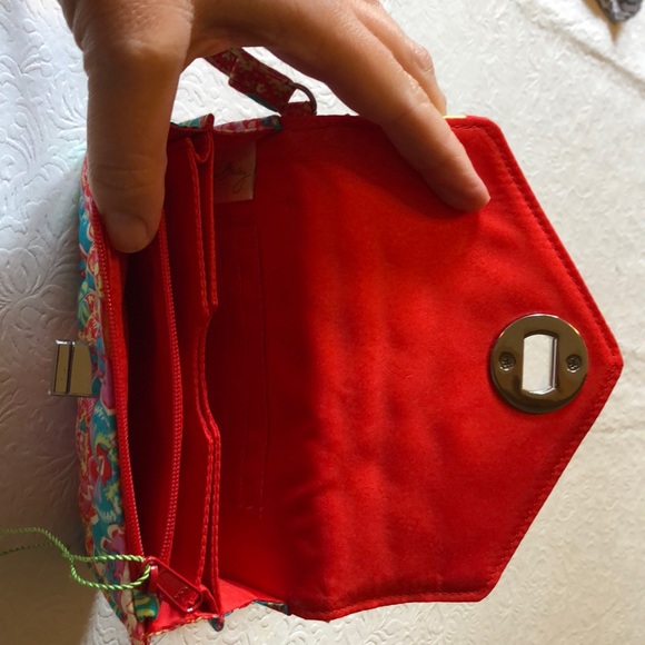 Vera Bradley Smartphone Wirstlet - Picture 2 of 3